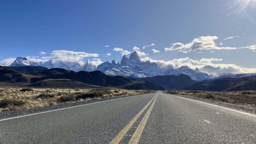 The road to El Chaltén, with Mount FitzRoy